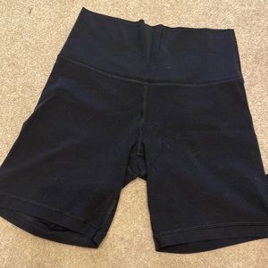 TNA butter 7” biker shorts M